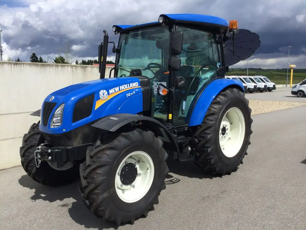 Ciągnik rolniczy 3-cylindrowy New Holland 